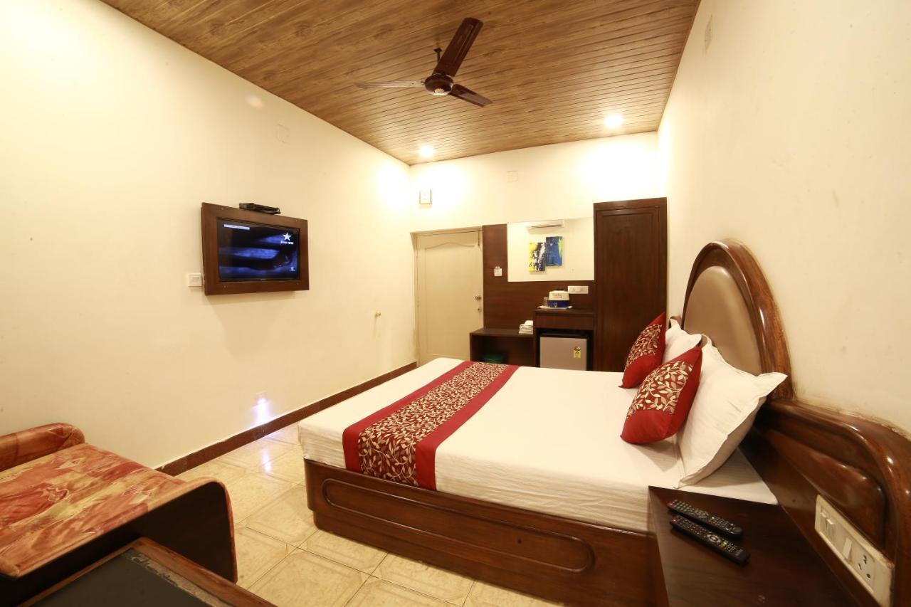 Hotel Banjara Regalia Mount Abu Exterior photo